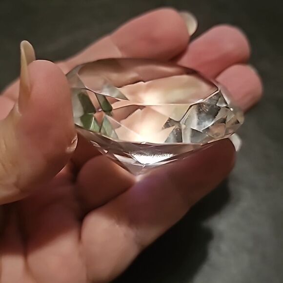 Tripact Diamond Clear Paper Weight 2.5" wide. - Picture 4 of 4